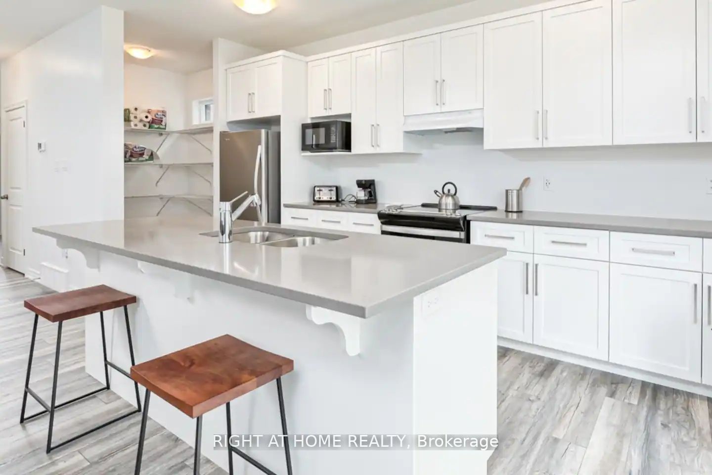 23 Kerr St