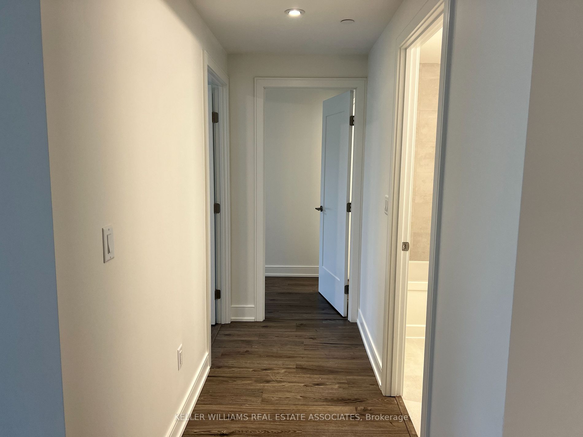 185 Dunlop St E, #616