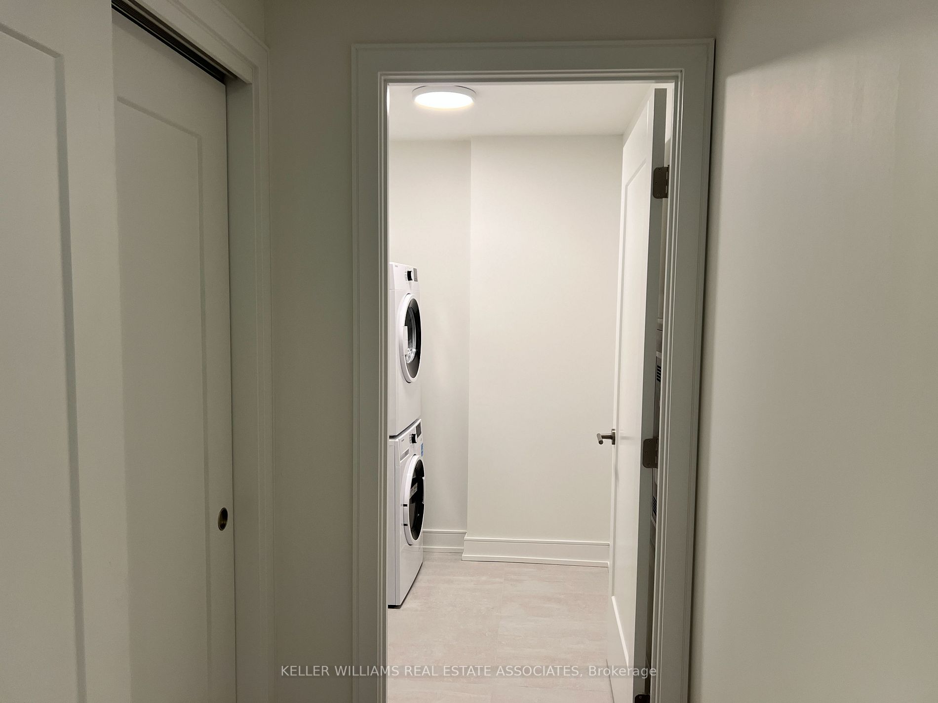 185 Dunlop St E, #616