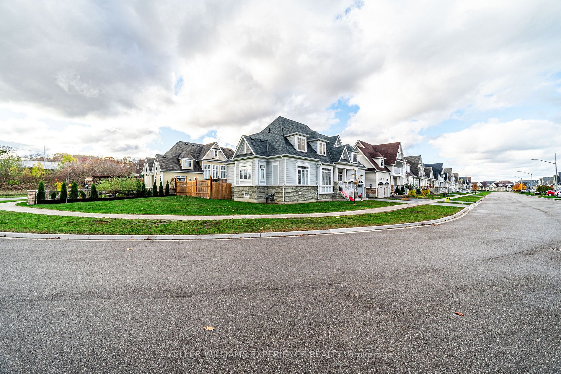 61 Riverwalk Place