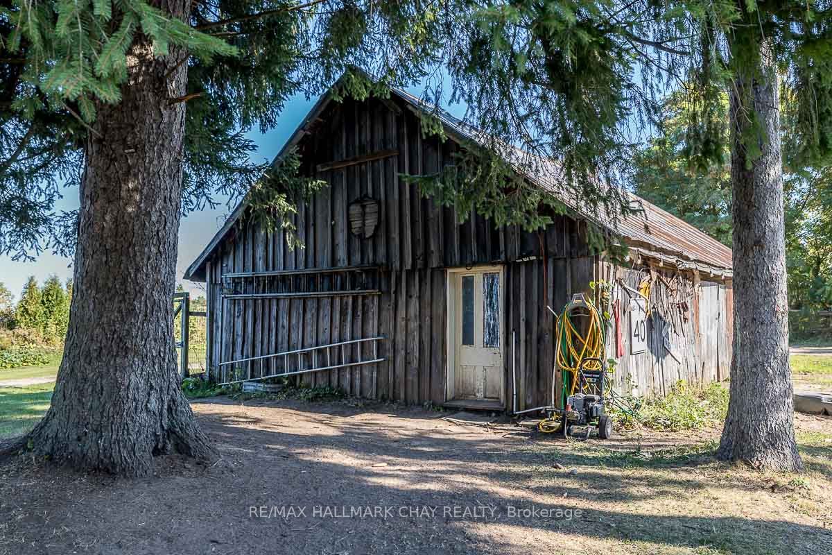2524 Highway 11 S
