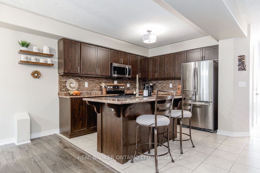 74 Pearl Dr