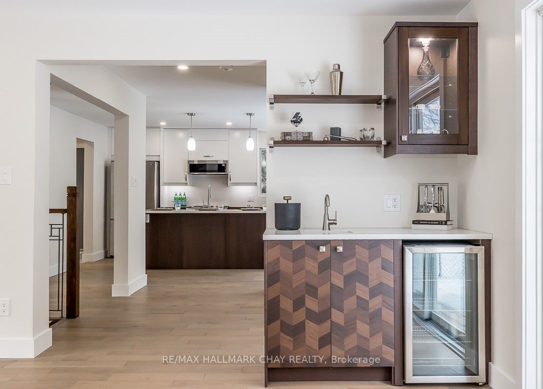 16 Garrett Cres