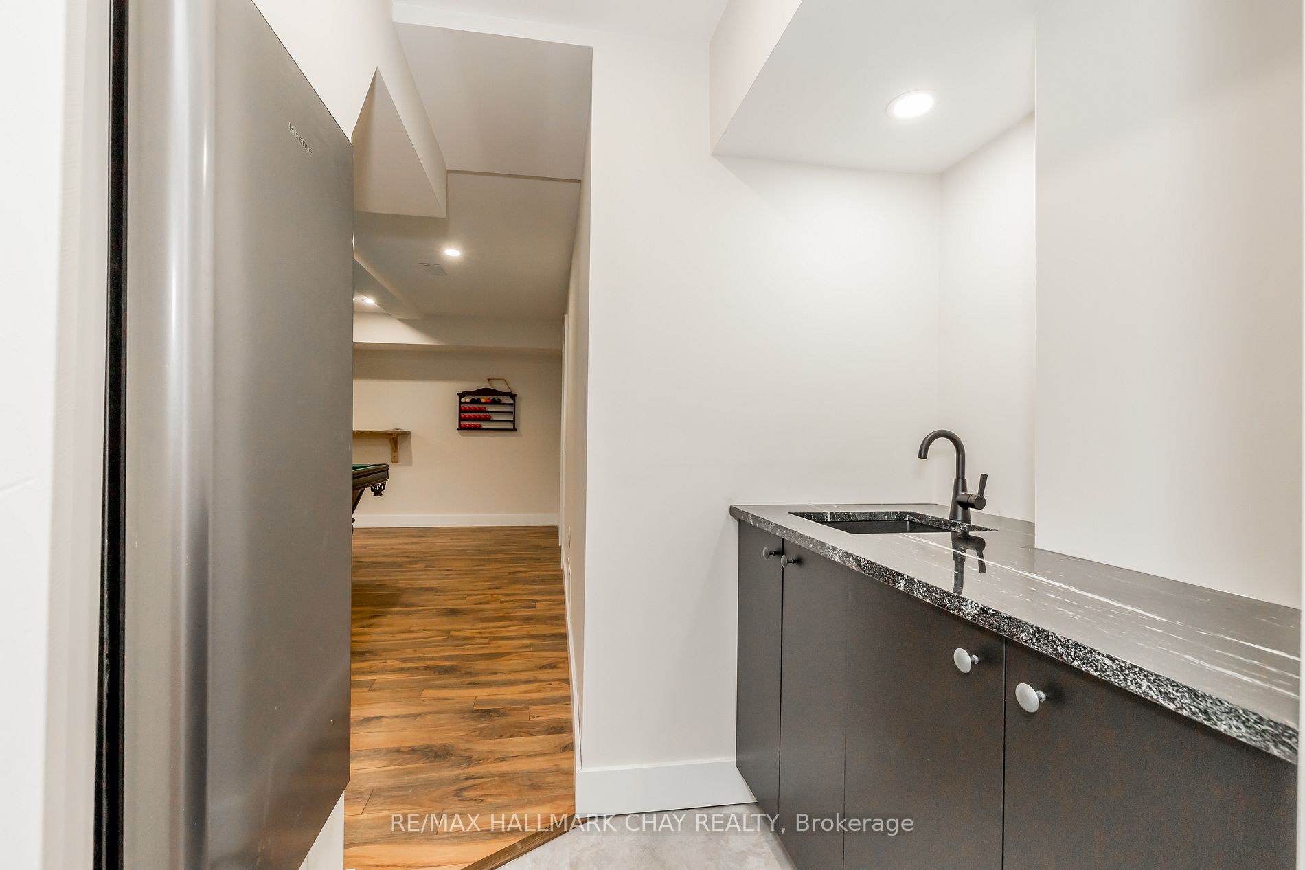 16 Garrett Cres