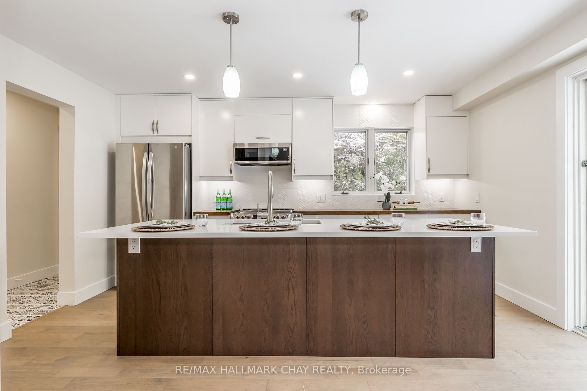 16 Garrett Cres