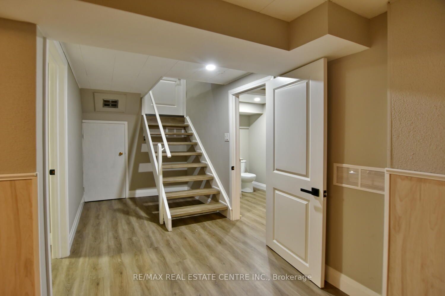 78 Gibbard Cres
