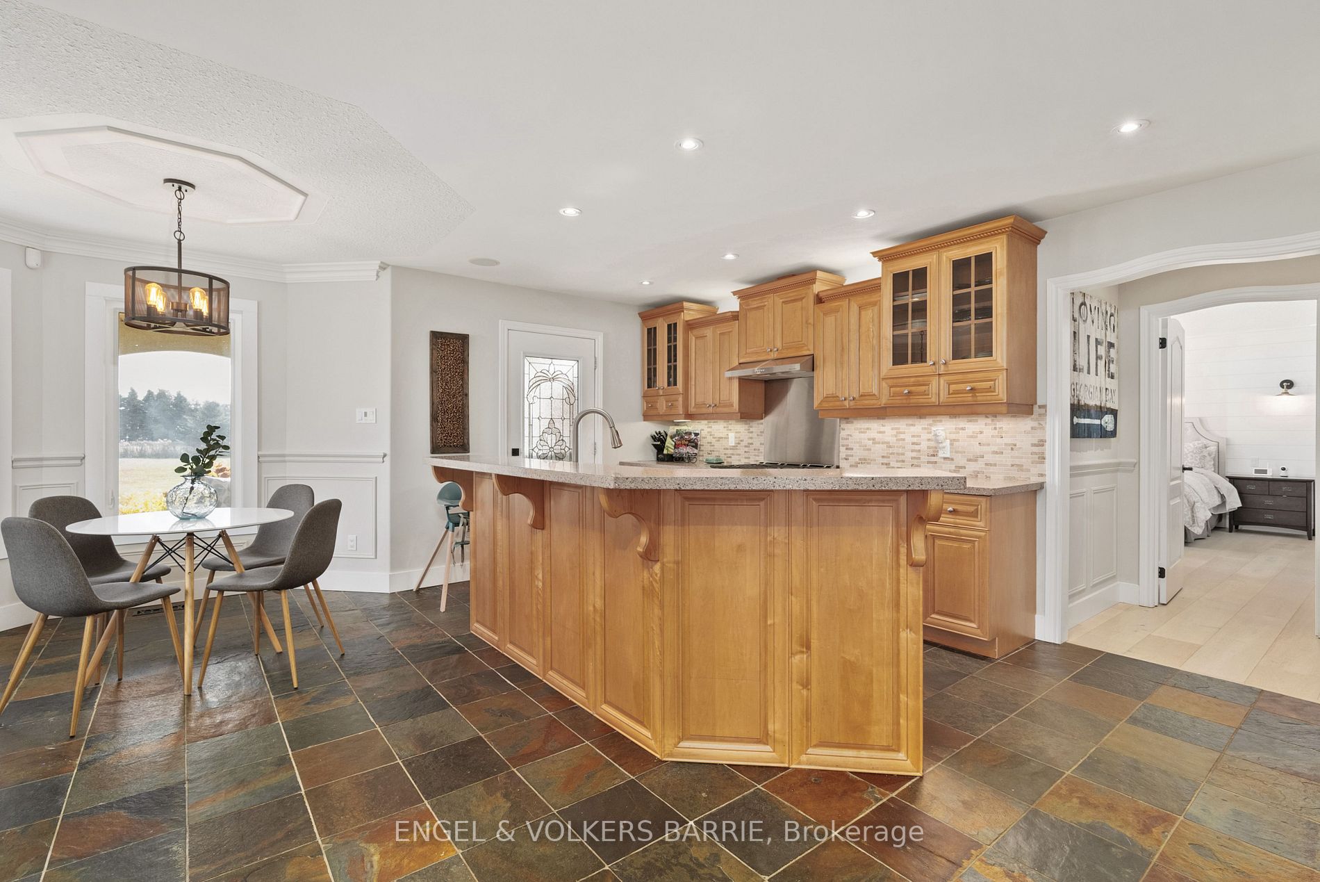 3 Maple Dr