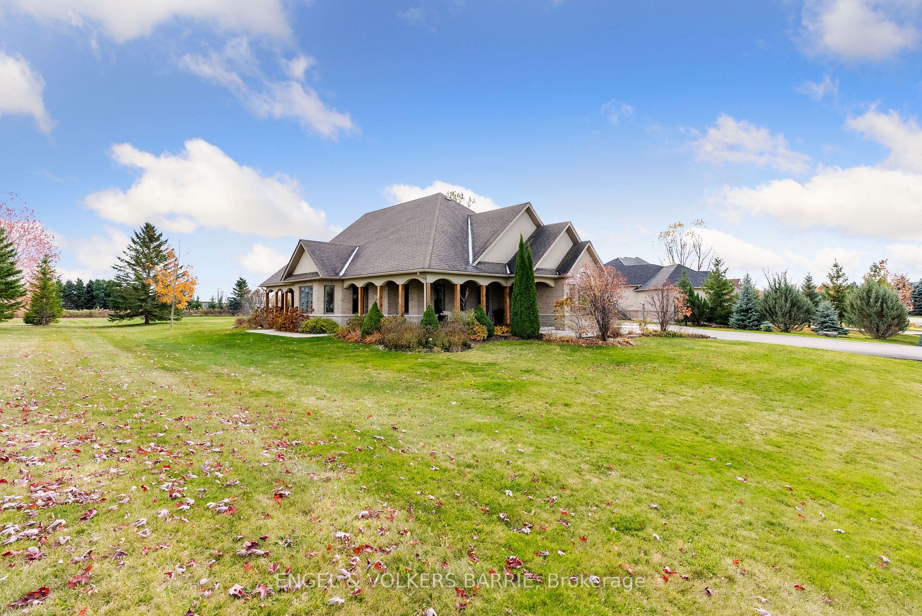 3 Maple Dr