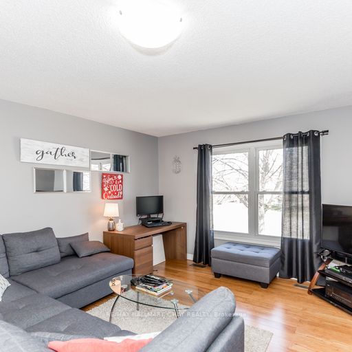 294 Anne St N