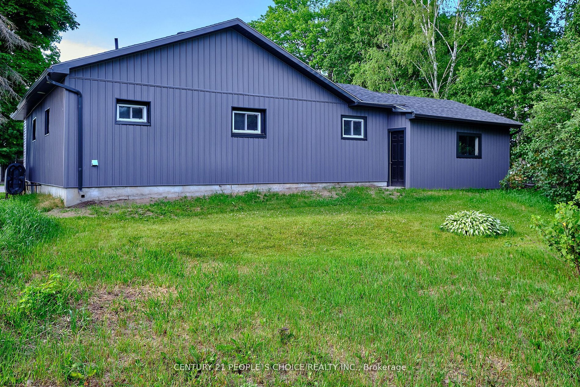 9 Balm Beach Rd W