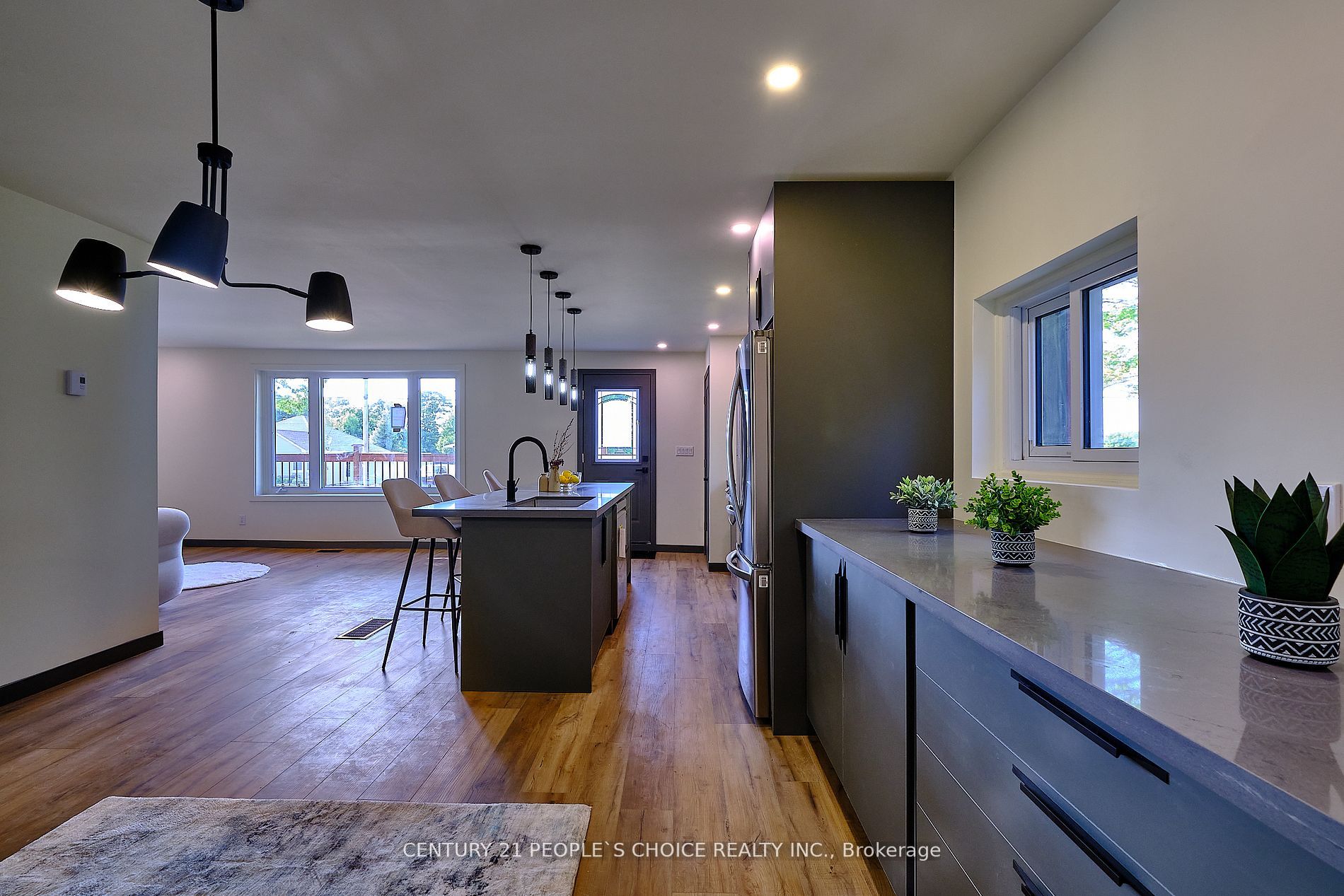9 Balm Beach Rd W