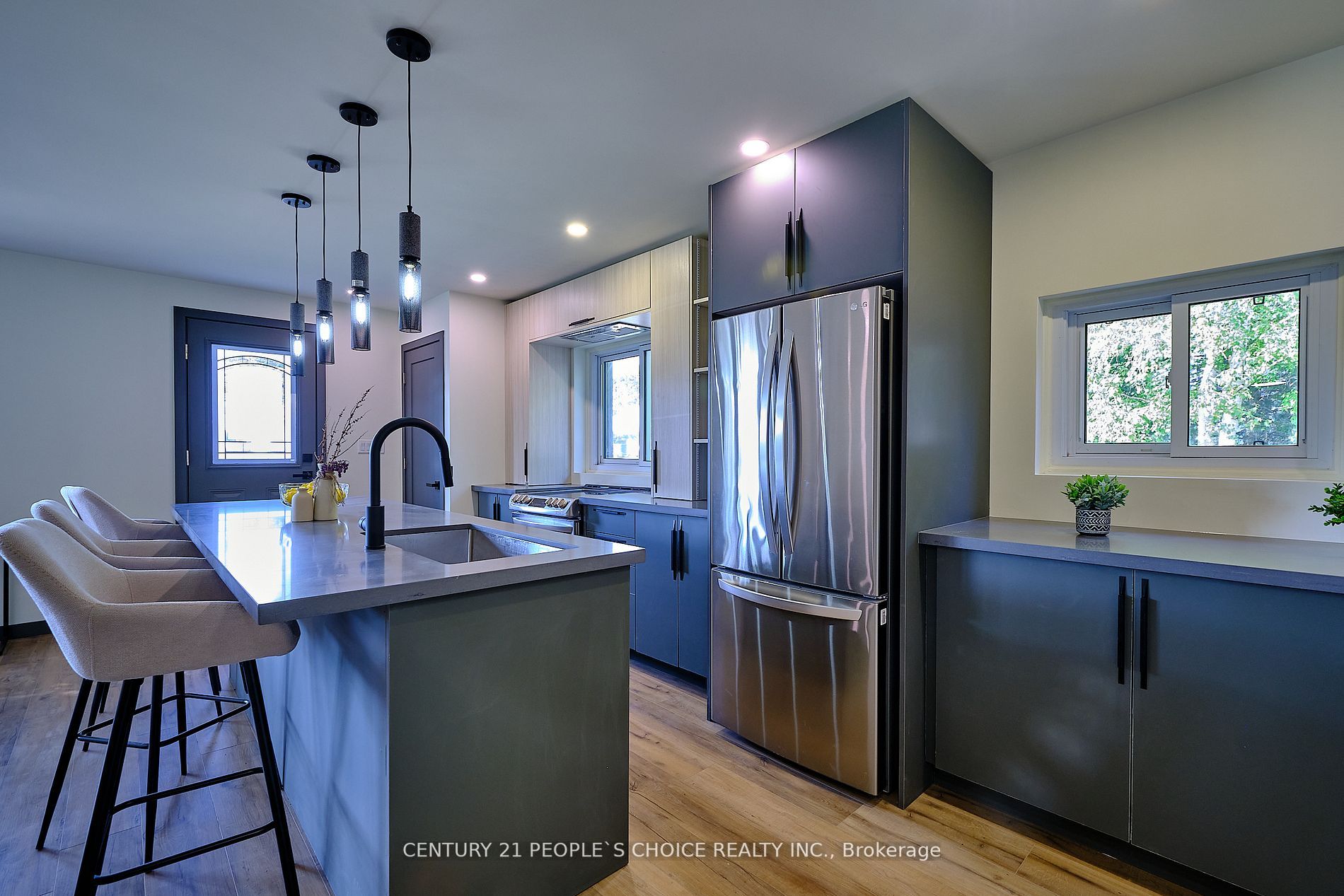 9 Balm Beach Rd W
