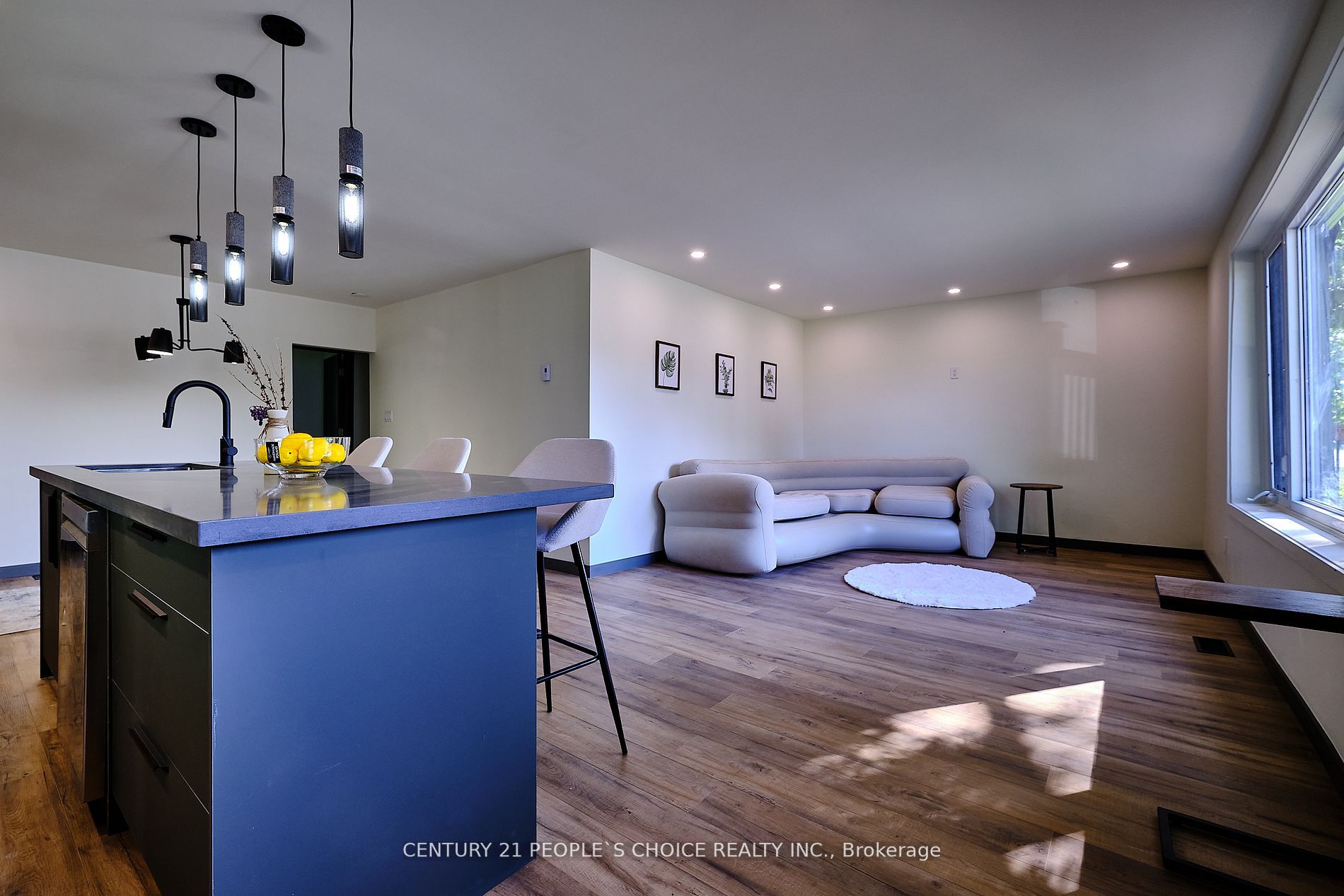 9 Balm Beach Rd W