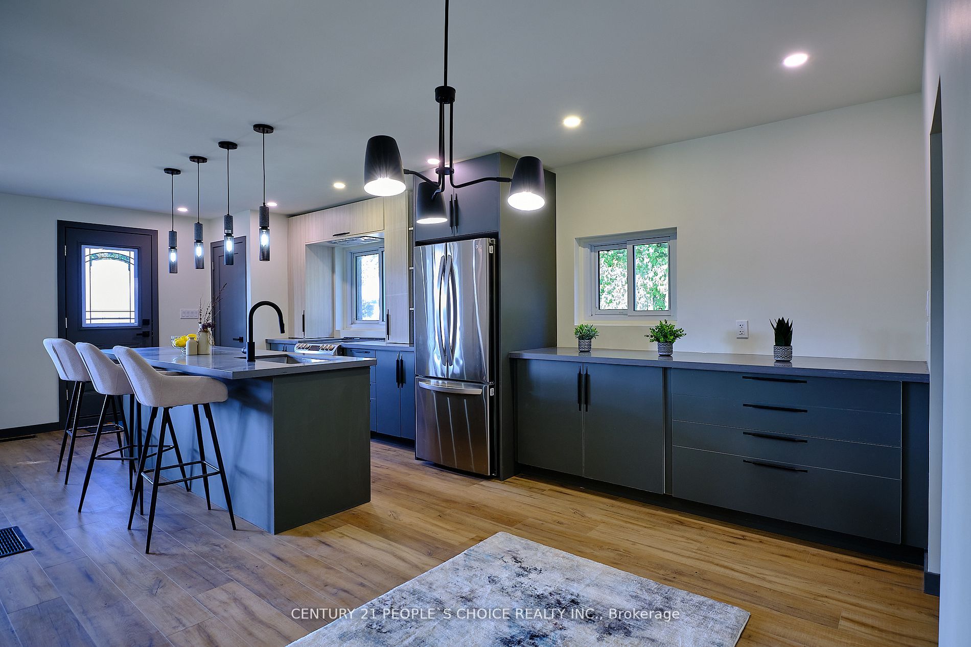 9 Balm Beach Rd W