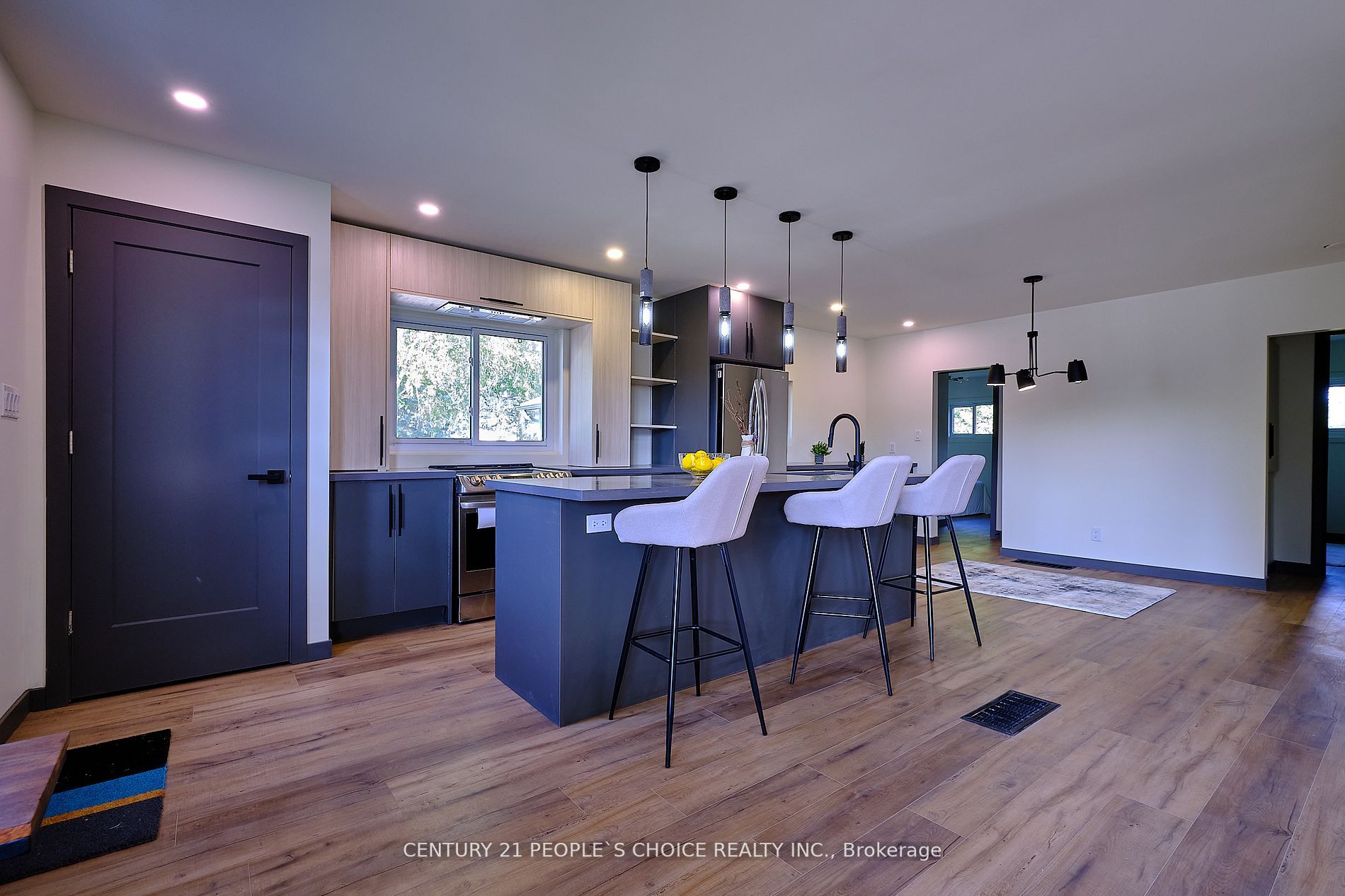 9 Balm Beach Rd W