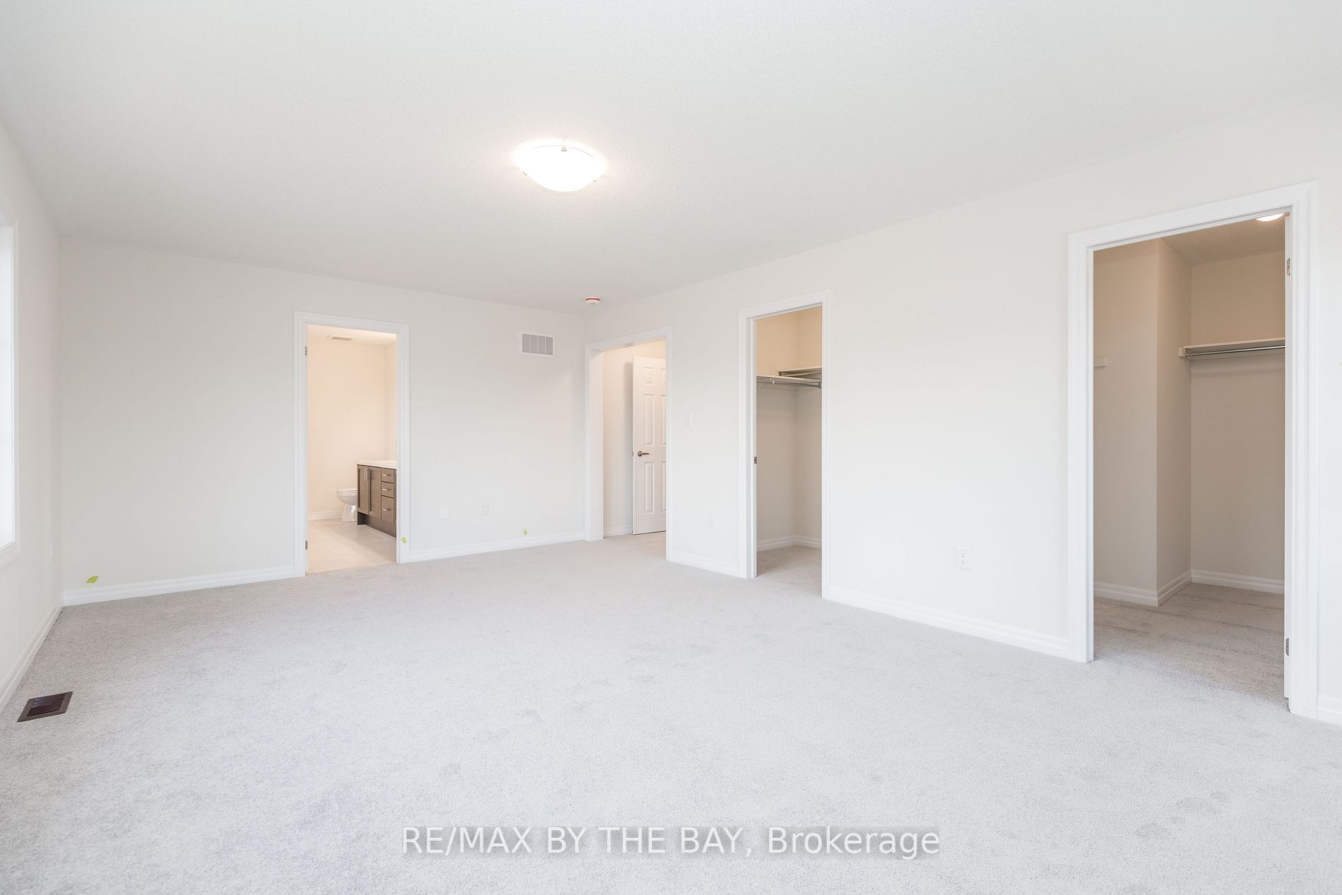 261 Centre St