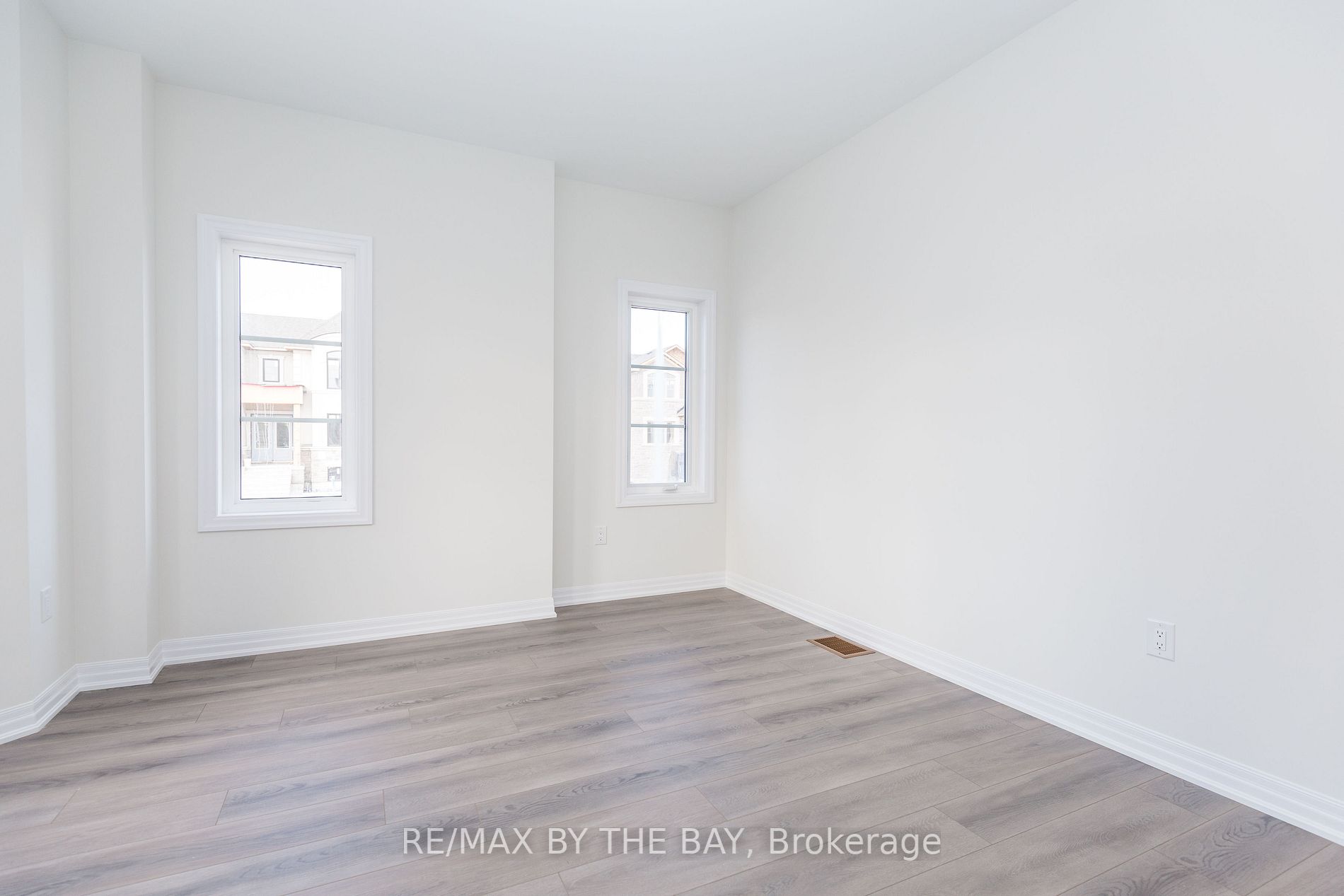 261 Centre St