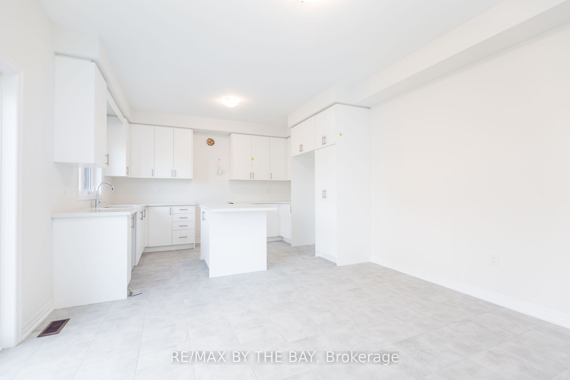 261 Centre St