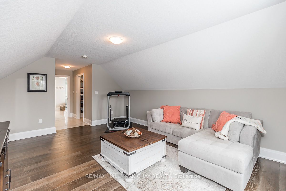 2448 Stockdale Road