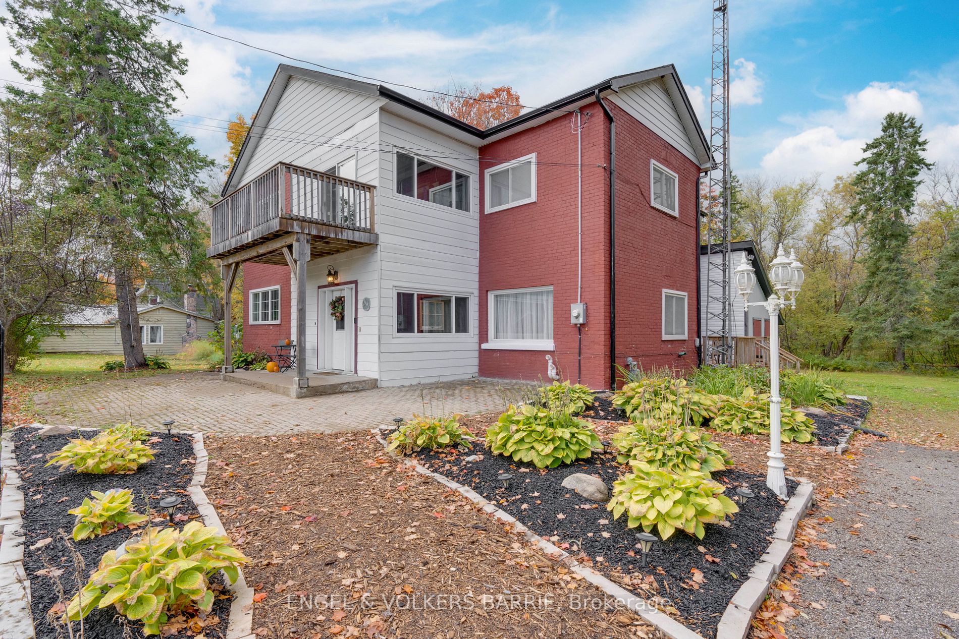 1186 Old Barrie Rd W
