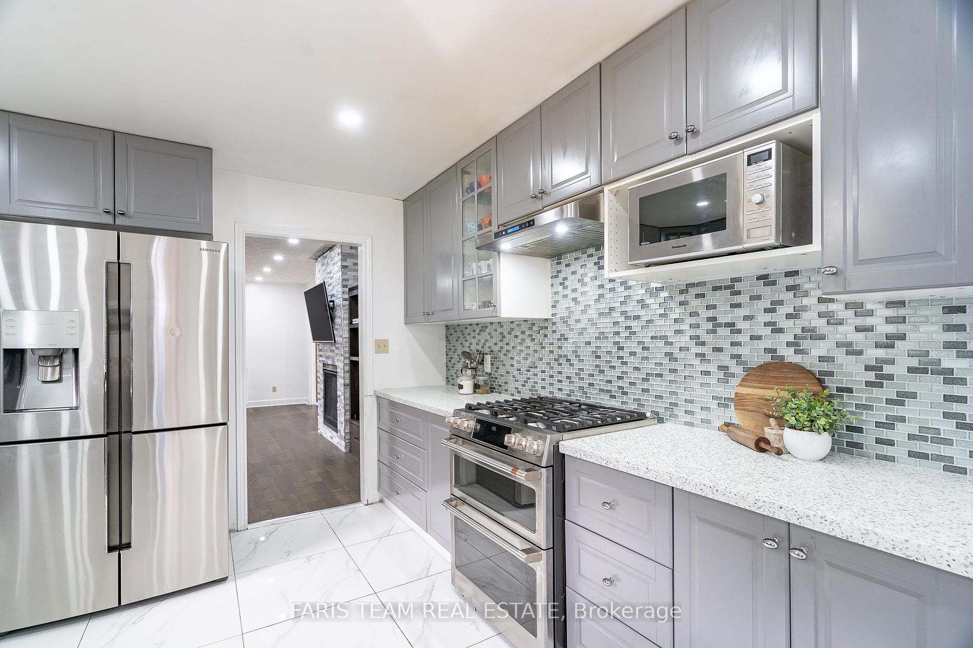 66 Hawthorn Pl