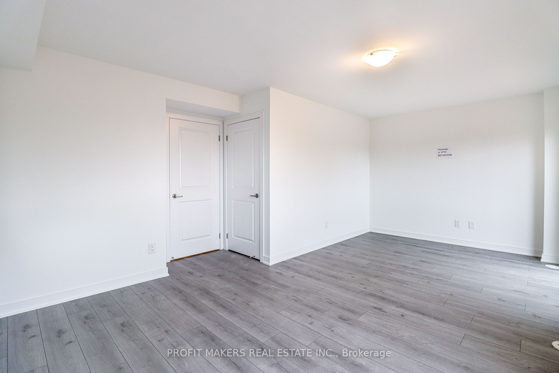 60 Blue Forest Cres