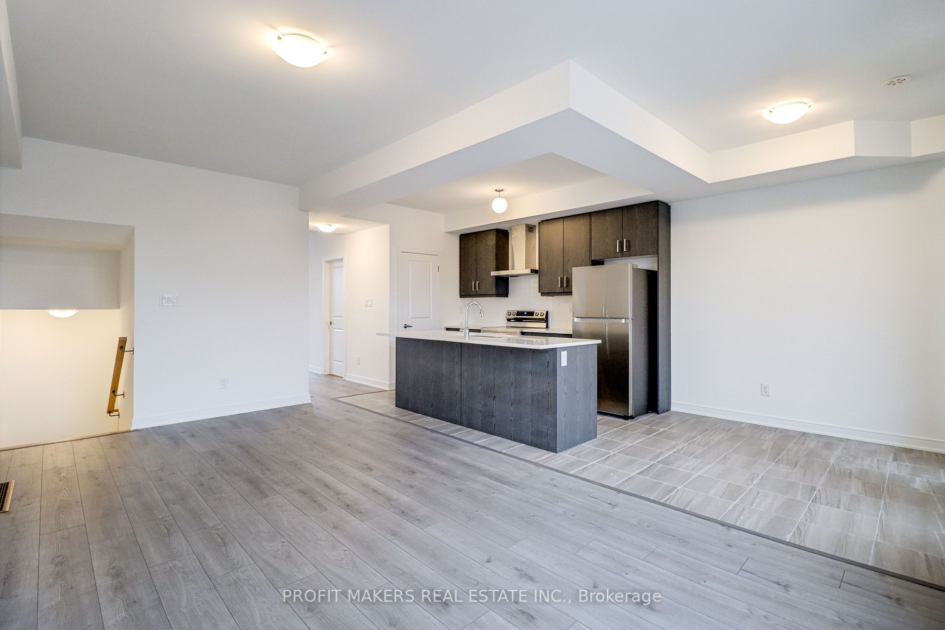 60 Blue Forest Cres
