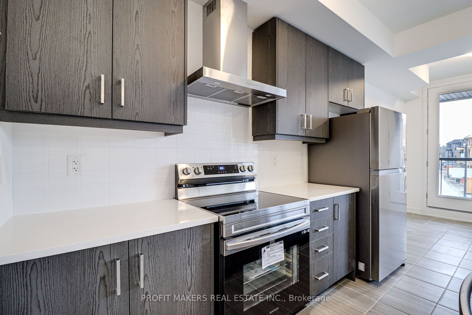 60 Blue Forest Cres