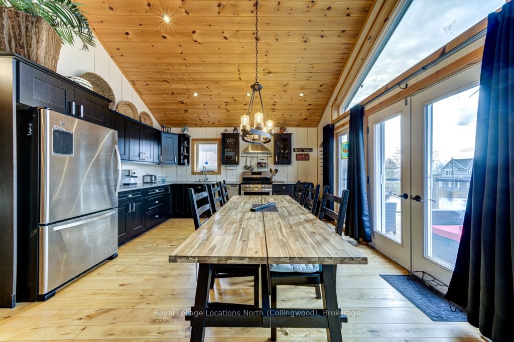 2121 Tiny Beaches Rd