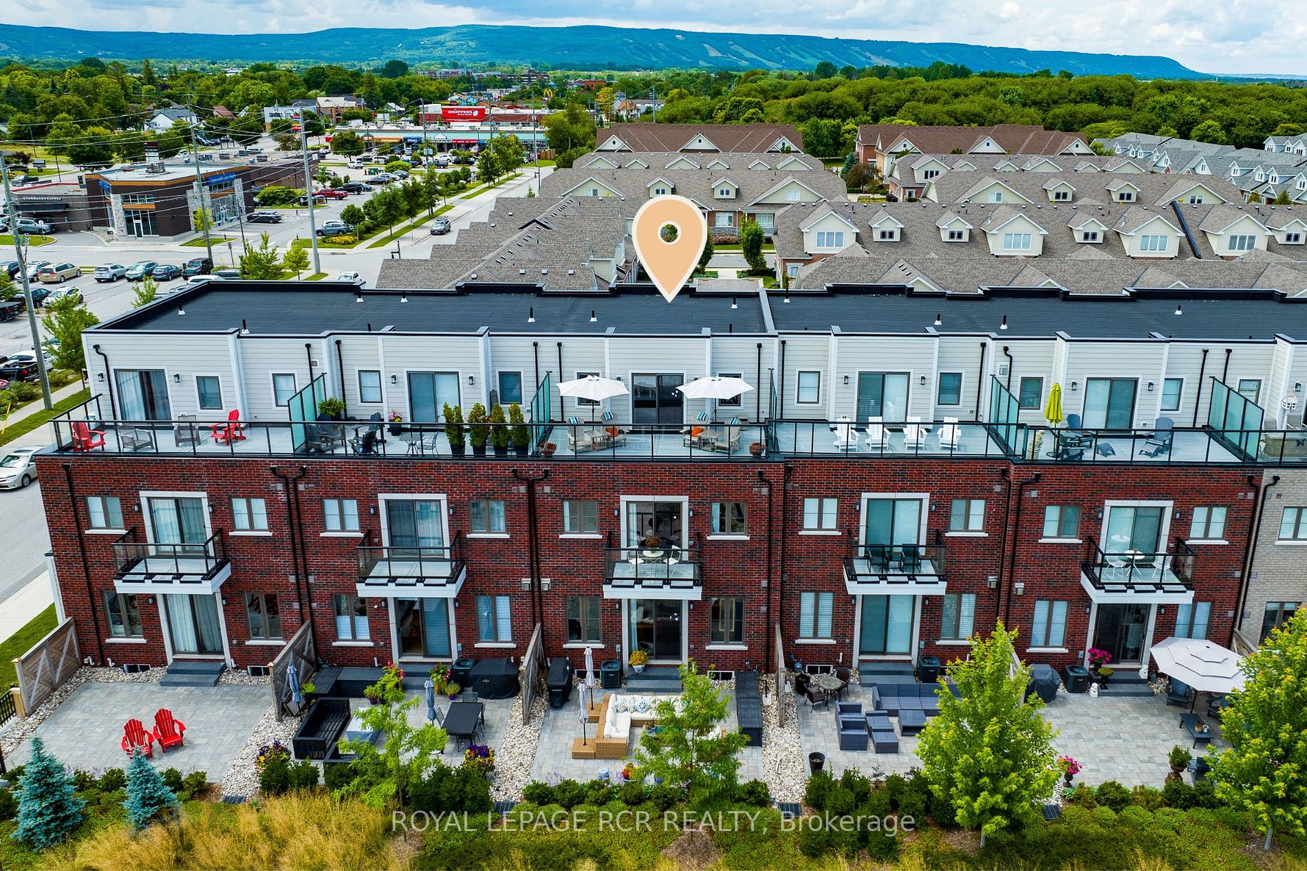 31 Emerson Mews, #3