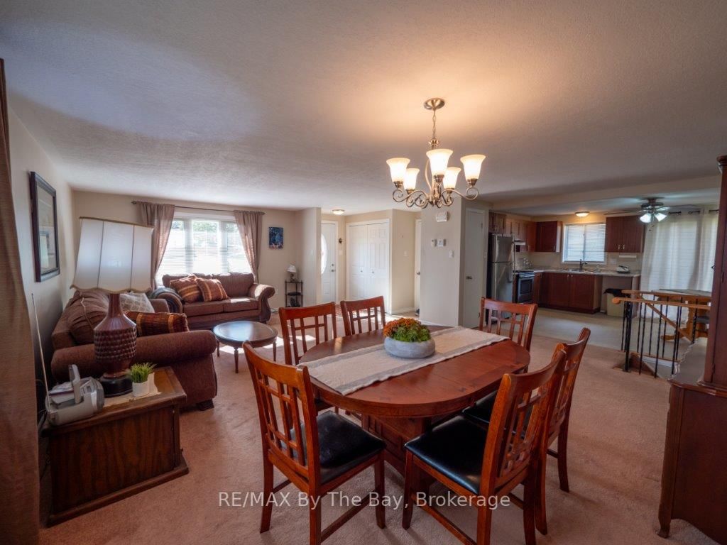 755 Algonquin Dr