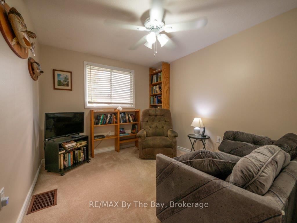 755 Algonquin Dr