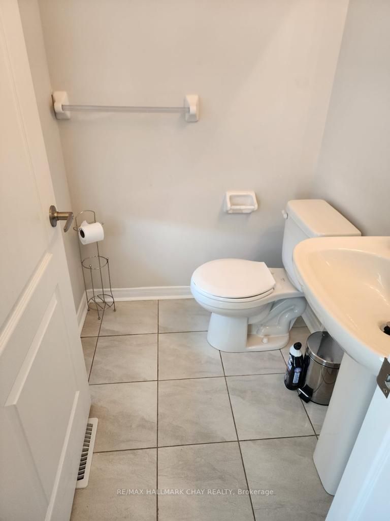 7 Bailey St