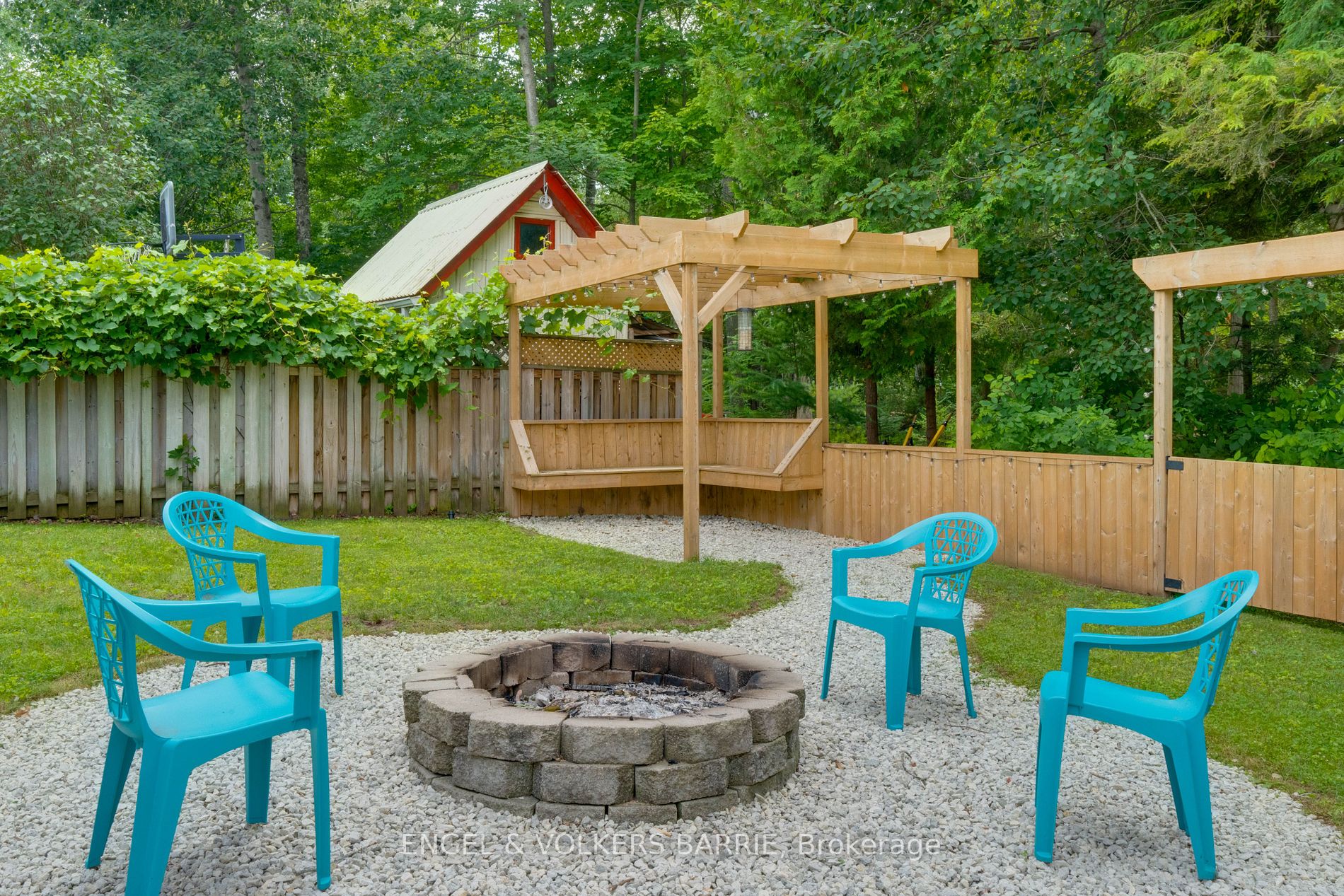 42 Innisbrook Dr