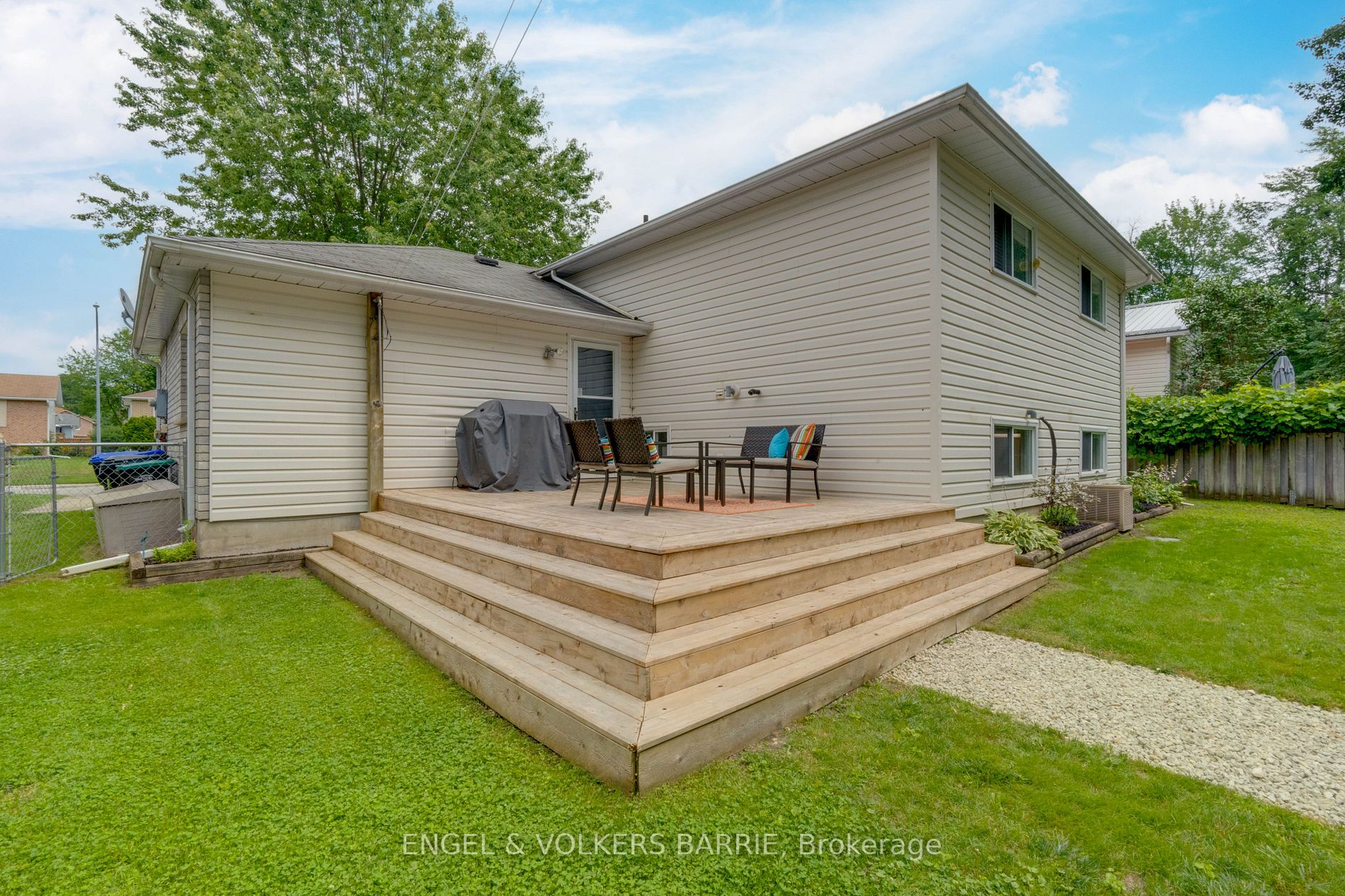 42 Innisbrook Dr