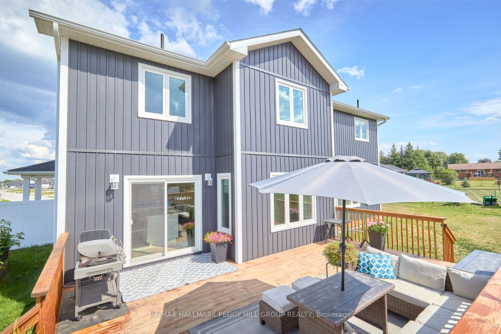 4 Cheslock Cres
