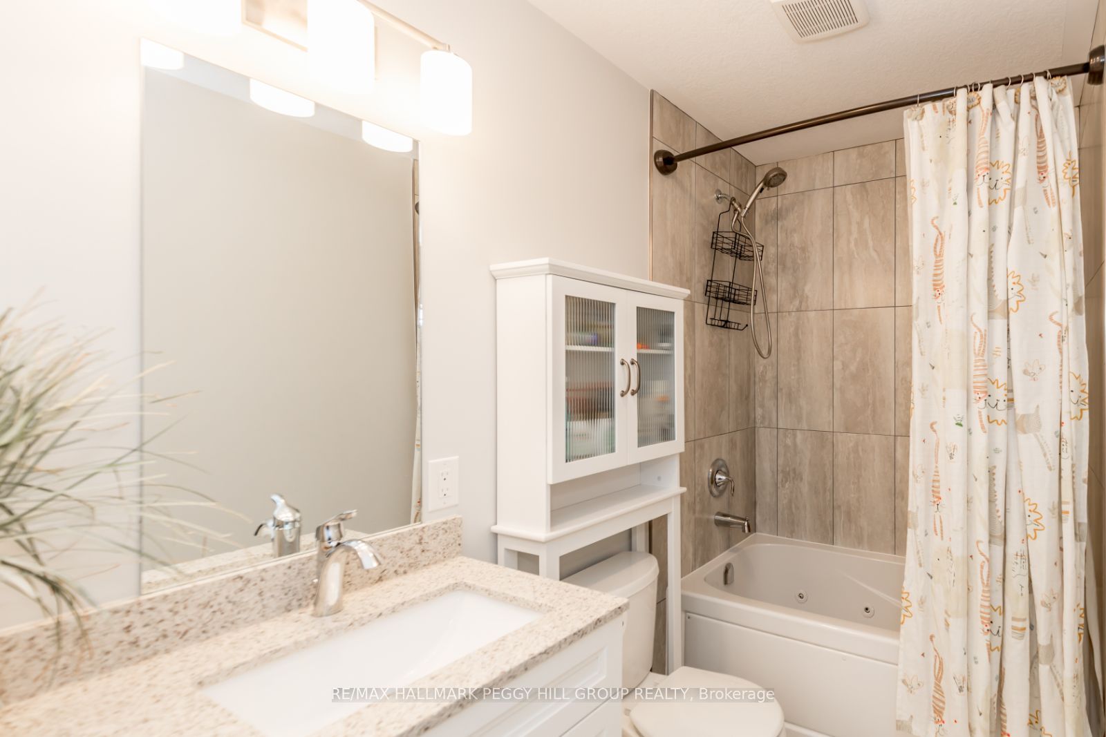 4 Cheslock Cres
