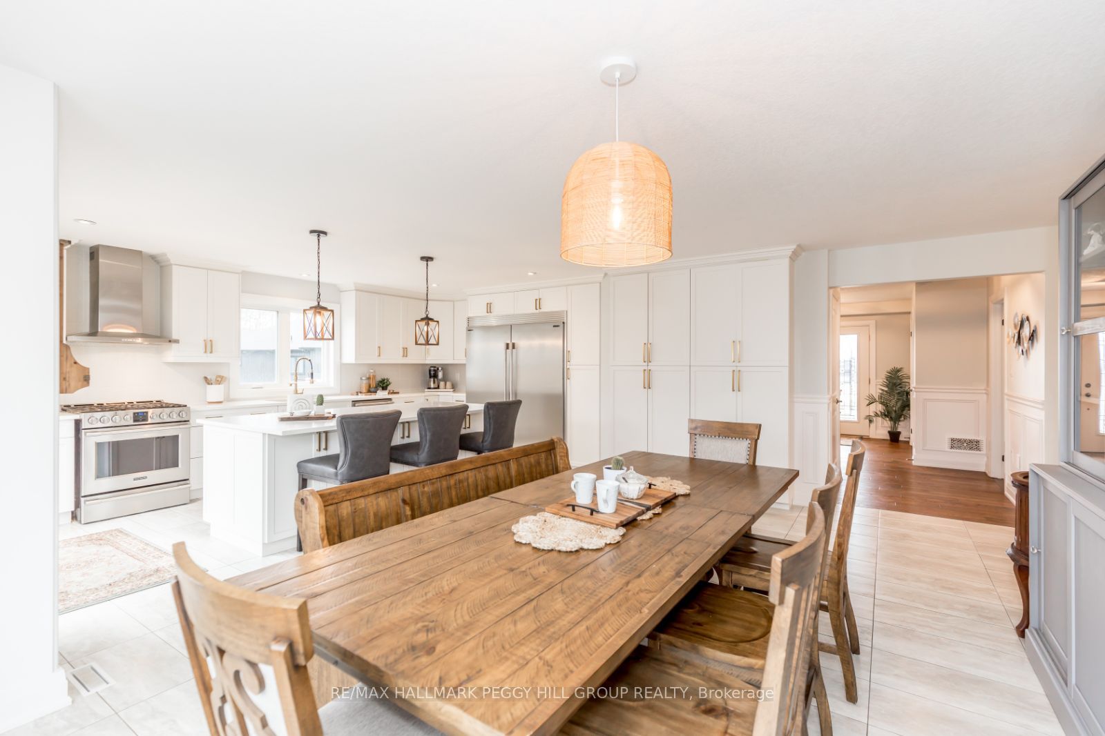 4 Cheslock Cres