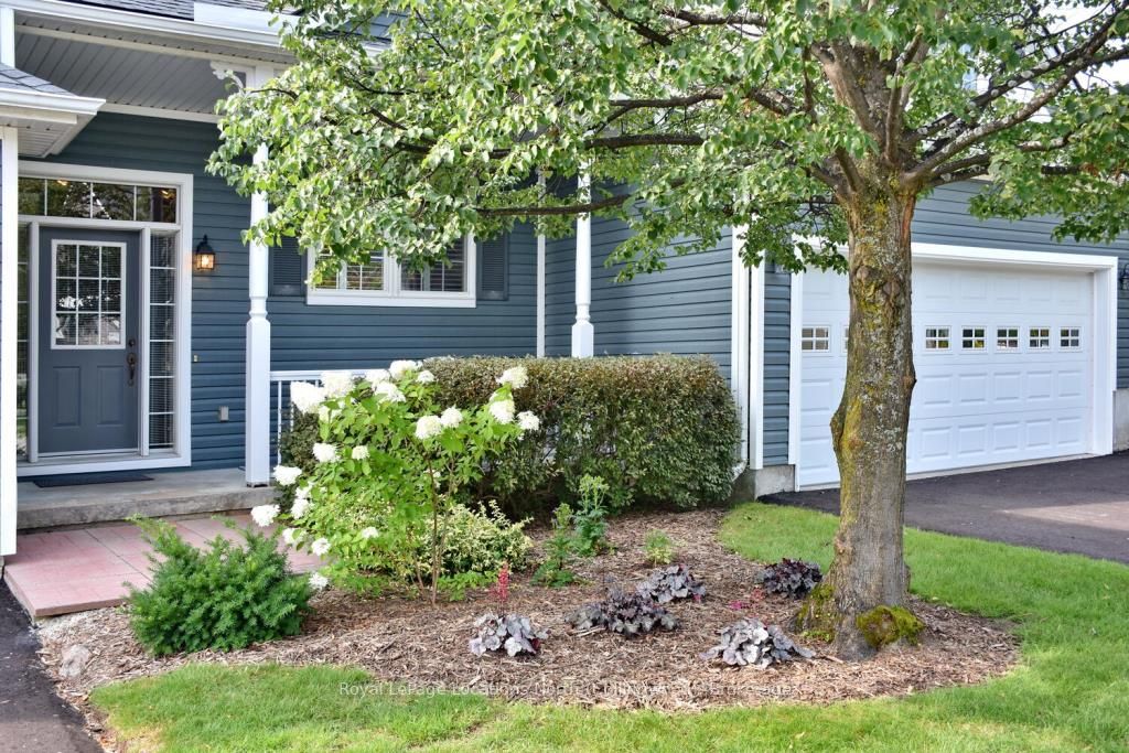 34 Green Briar Dr, #34