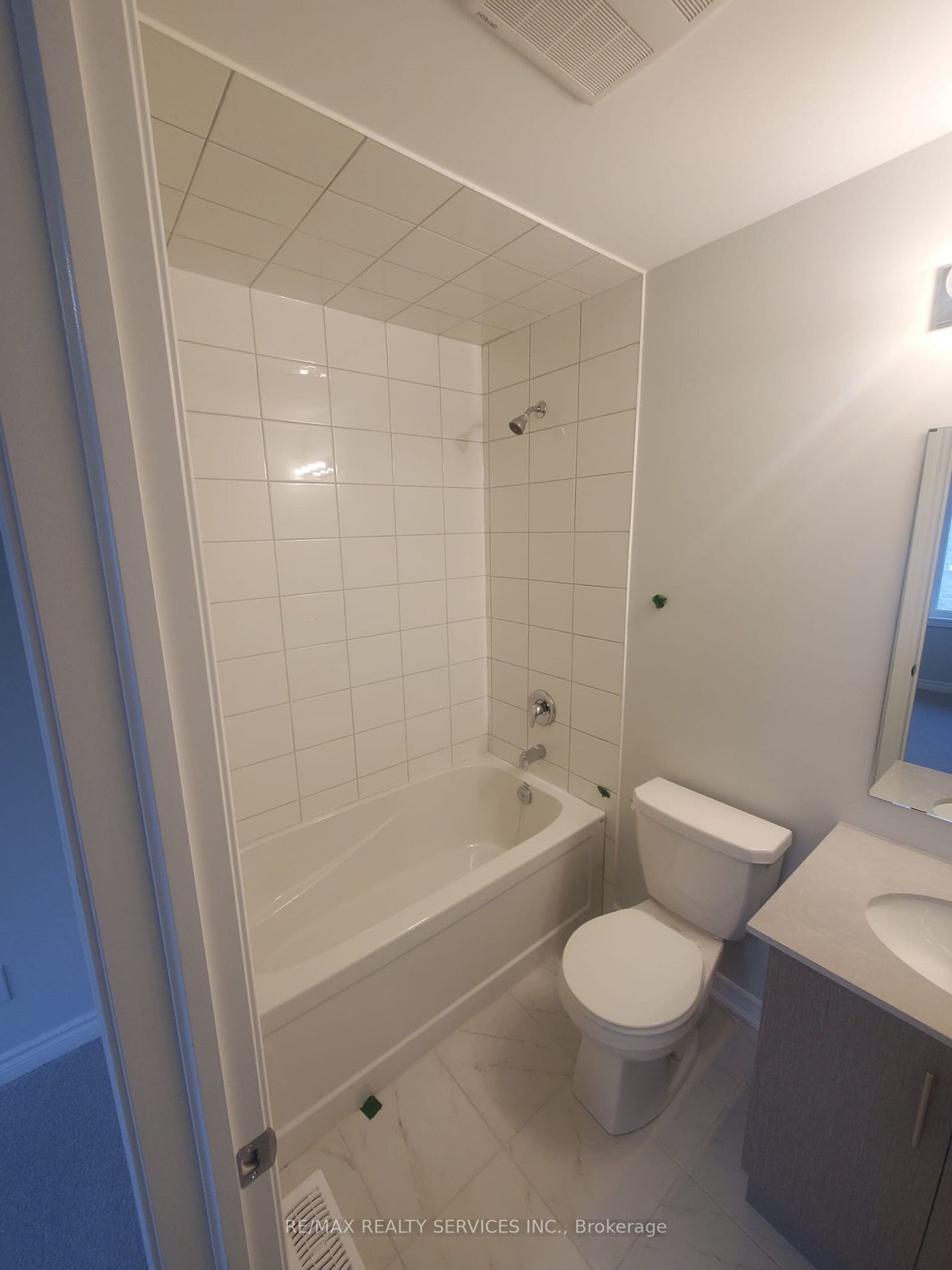 71 Winters Cres, #35