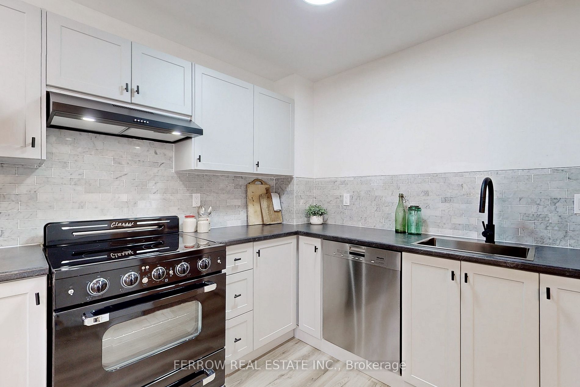 28 Donald St, #71