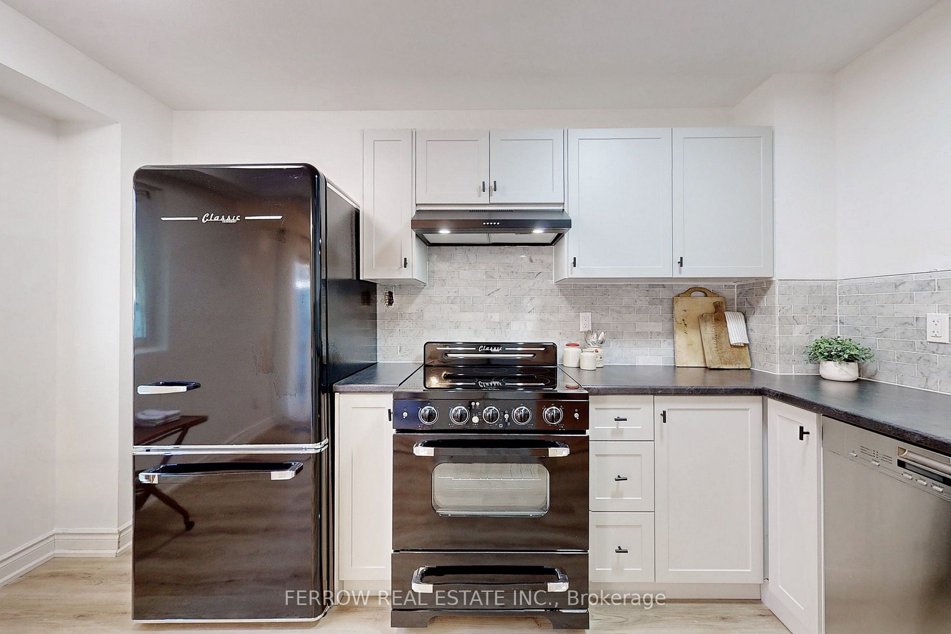 28 Donald St, #71