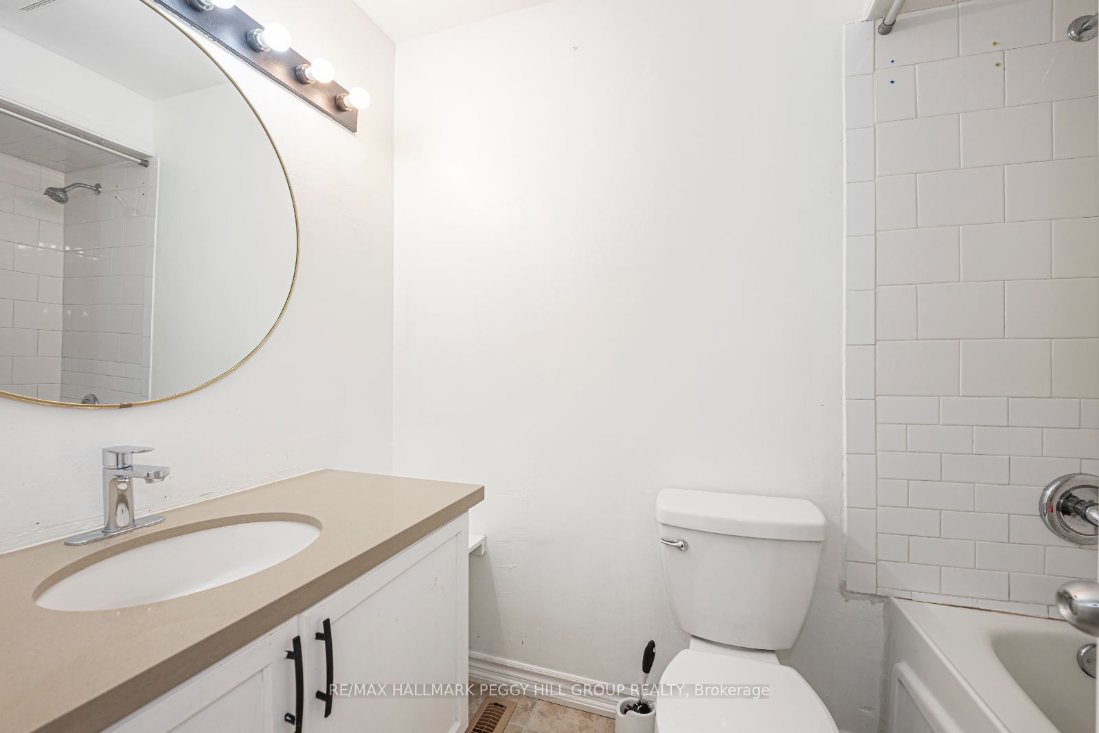 28 Donald St, #36
