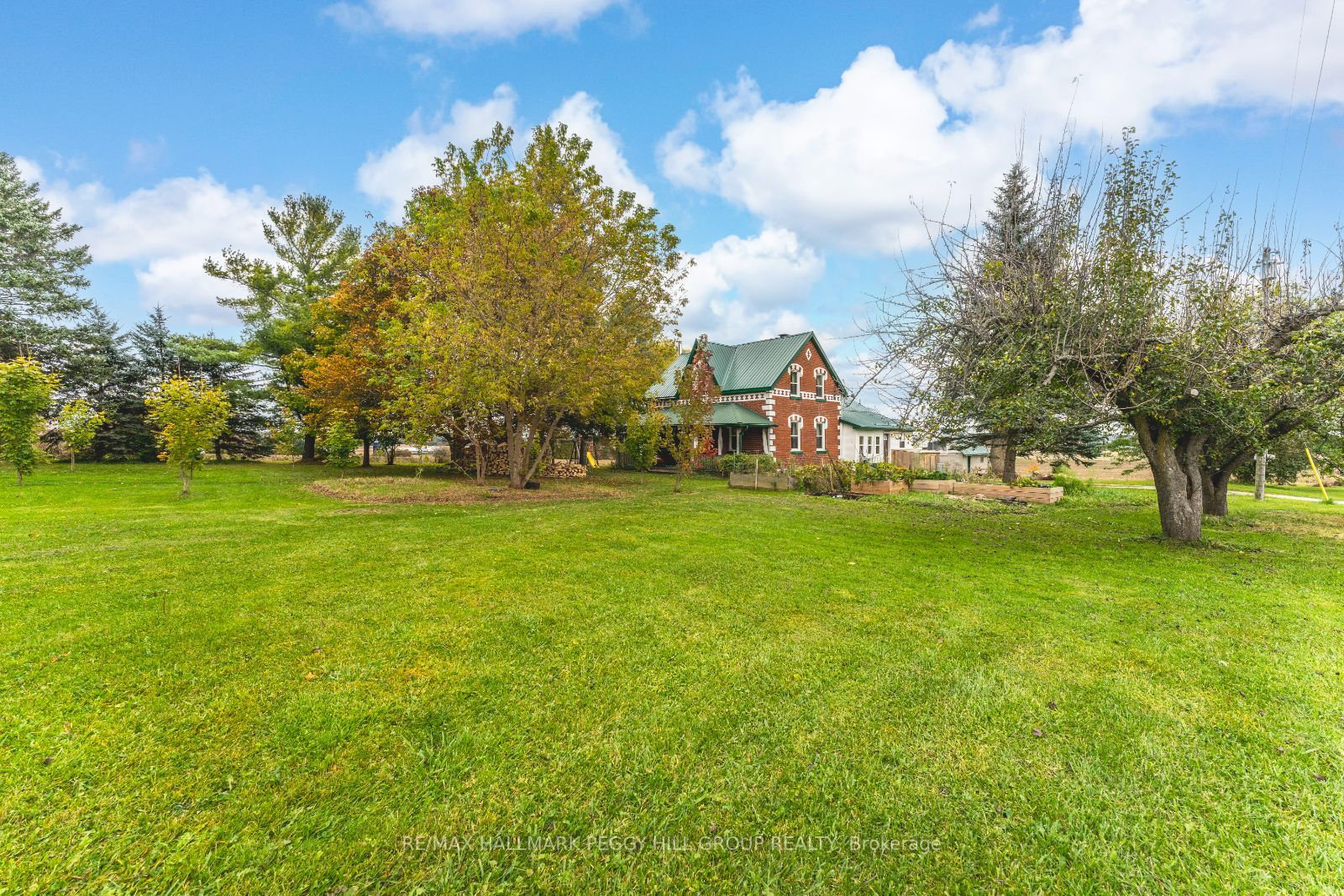 2679 RAINBOW VALLEY Road W