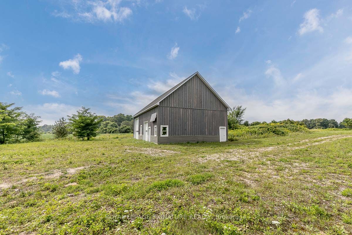 209 15/16 Sideroad