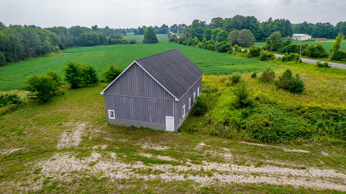 209 15/16 Sideroad