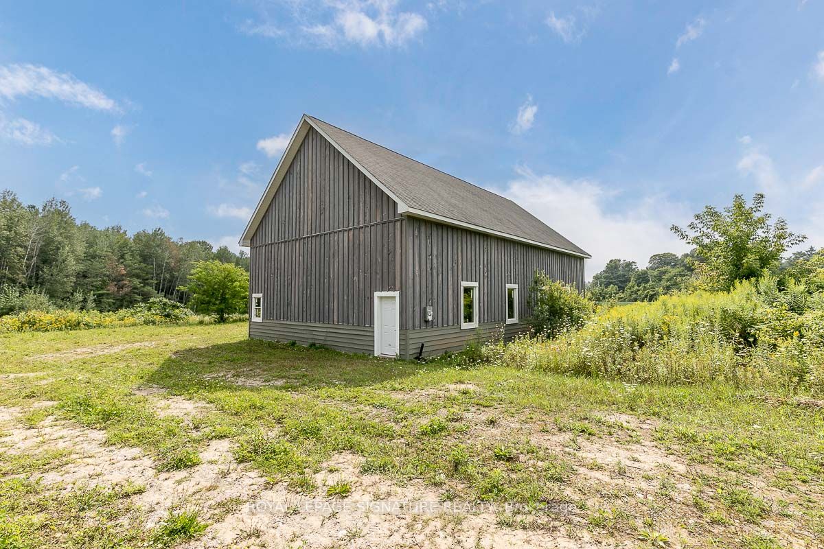 209 15/16 Sideroad