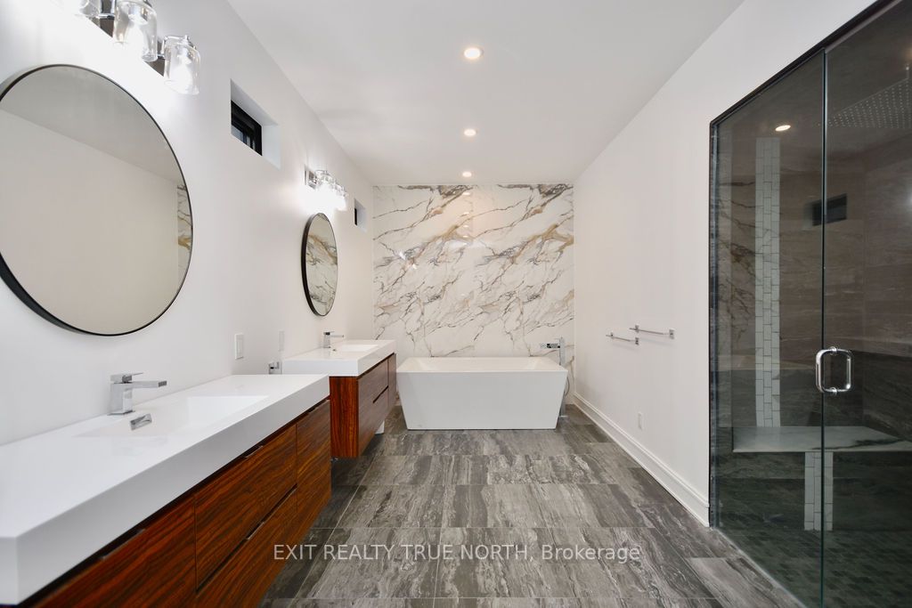 57 Glenhuron Dr