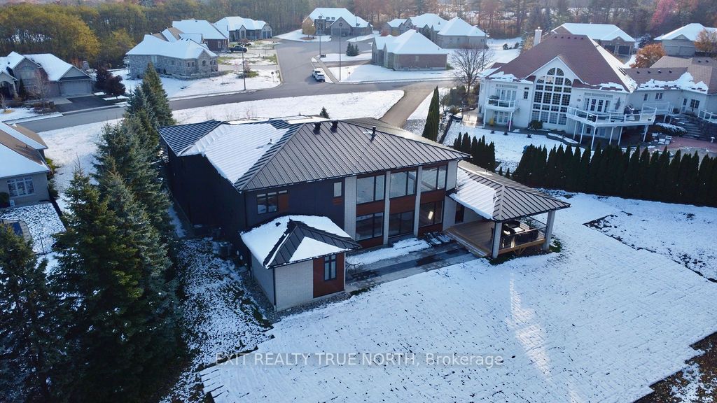 57 Glenhuron Dr