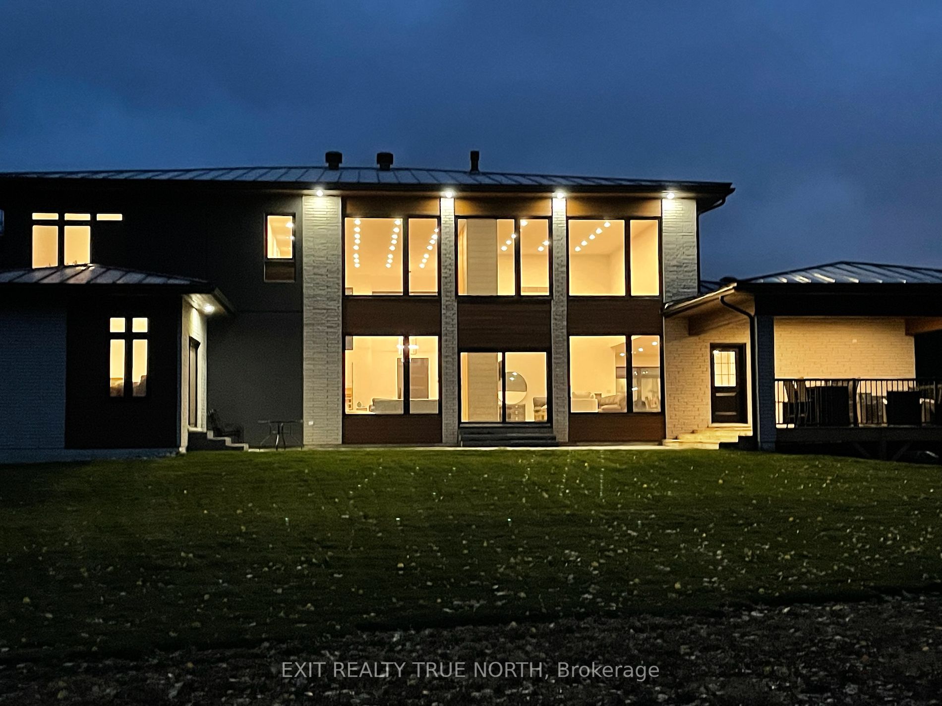 57 Glenhuron Dr